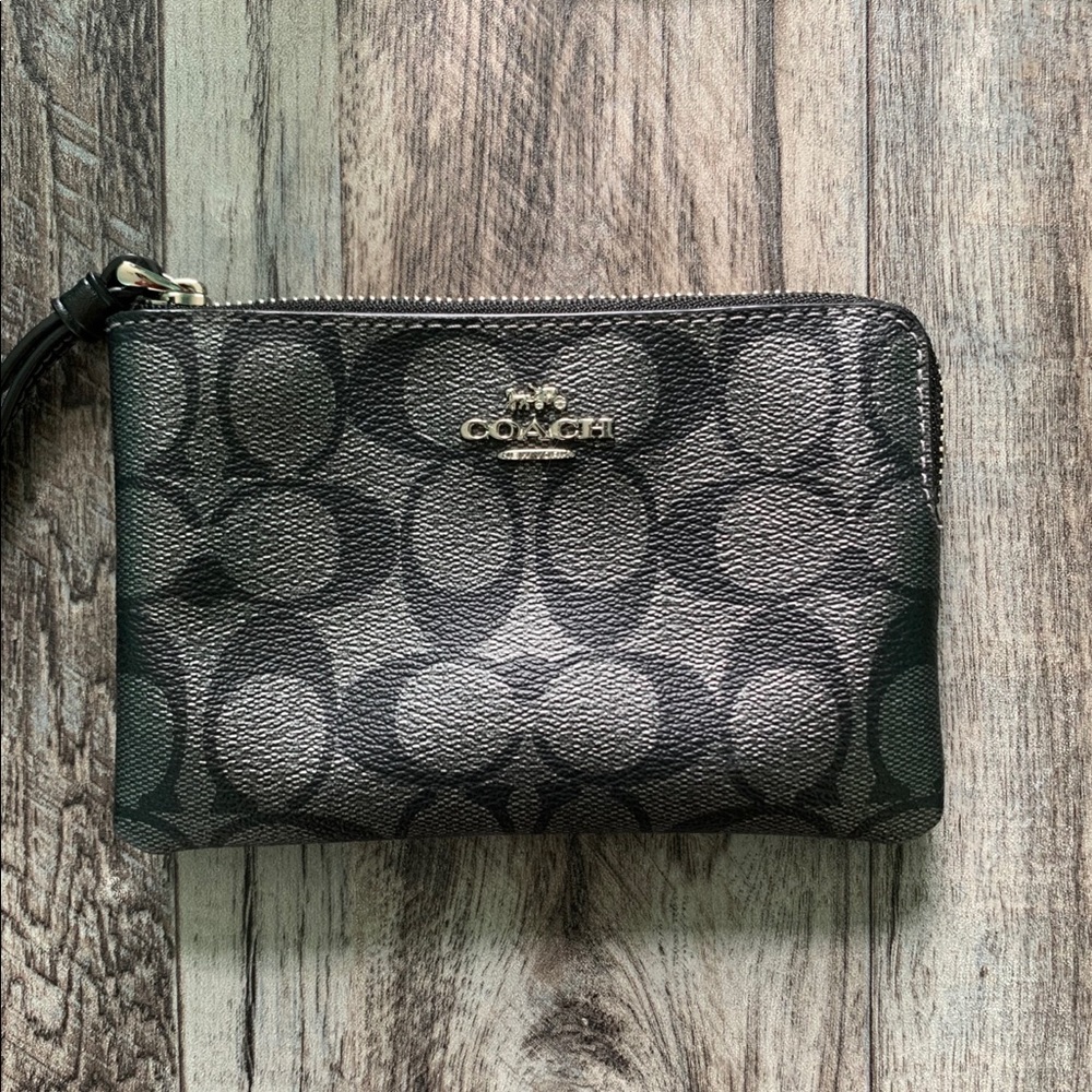 Coach Corner Zip Wristlet In Signature Canvas